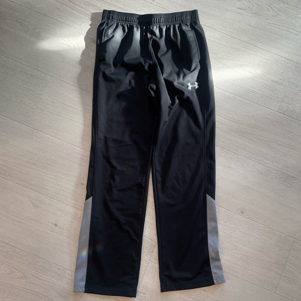 Under Armour Sweatpants-Black with Gray Lower Stripe (XL)